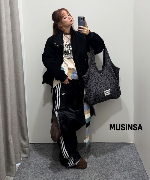 VENHIT(ベンヒット)の「MRT カモ レグラン ロングスリーブ(Tシャツ/カットソー・レディース・ブラック/アイボリー・MEDIUM/LARGE/X-LARGE)」の4枚目の写真