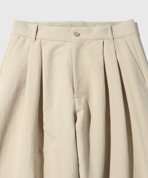 ADAM ET ROPE'（アダムエロペ）の「コットンダブルクロス　バギースラックス（スラックス・メンズ・ブラック/ベージュ・M/L）」の3枚目の写真