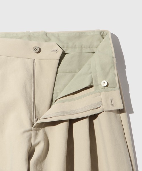 ADAM ET ROPE'（アダムエロペ）の「コットンダブルクロス　バギースラックス（スラックス・メンズ・ブラック/ベージュ・M/L）」の4枚目の写真