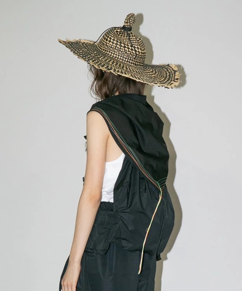 my beautiful landlet（マイビューティフルランドレット）の「【my beautiful landlet】NYLON TAFFETA WATER PROOF BAG VEST（ベスト・メンズ・ベージュ/ネイビー/ブラック・FREE）」の7枚目の写真