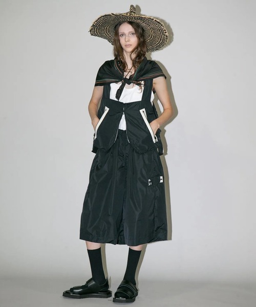 my beautiful landlet（マイビューティフルランドレット）の「【my beautiful landlet】NYLON TAFFETA WATER PROOF BAG VEST（ベスト・メンズ・ベージュ/ネイビー/ブラック・FREE）」の8枚目の写真