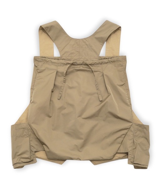 my beautiful landlet(マイビューティフルランドレット)の「【my beautiful landlet】NYLON TAFFETA WATER PROOF BAG VEST(ベスト・メンズ・ベージュ/ネイビー/ブラック・FREE)」の16枚目の写真