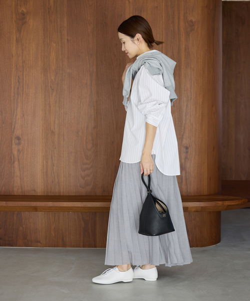 IENA（イエナ）の「T/C プレーンシャツ（シャツ/ブラウス・レディース・ホワイト/ピンク/ブルー・FREE）」の16枚目の写真