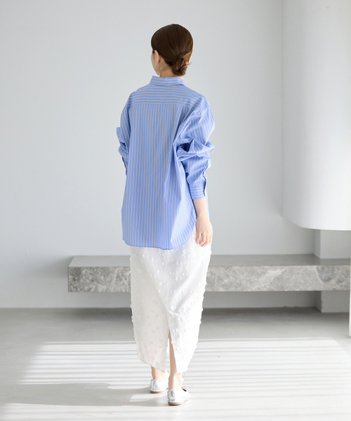 IENA（イエナ）の「T/C プレーンシャツ（シャツ/ブラウス・レディース・ホワイト/ピンク/ブルー・FREE）」の21枚目の写真