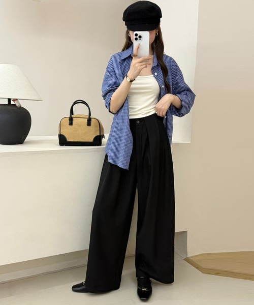 DAY CLOSET(デイ クローゼット)の「【ボタン×ゴム×調整紐付き】ゆるっと華奢魅せ。ナチュラル タックワイドパンツ スラックス レディース(スラックス・レディース・グレイッシュベージュ/ブラック/ダークグレー・S/L/M)」の19枚目の写真