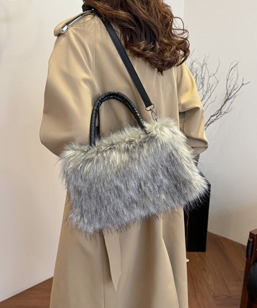 Ritzy(リッツィー)の「ふわふわフェイクファー2WAYハンドバッグ(トートバッグ・レディース・ベージュ/グレー/オフホワイト・FREE)」の8枚目の写真