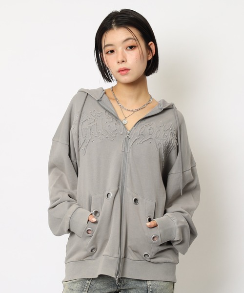 SPIRALGIRL（スパイラルガール）の「アイレットクラッシュロゴオーバーパーカー（パーカー・レディース・ブラック/ピンク/グレー・FREE）」の12枚目の写真