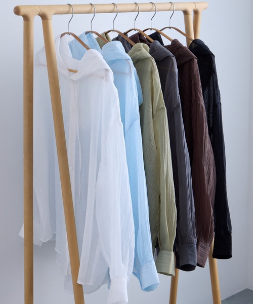 Aunely（オーネリー）の「【Aunely】 軽やか 楊柳 シアーエア フード シャツ/マシンウォッシャブル＜YOSOOIシリーズ＞（シャツ/ブラウス・レディース・ライトブルー/ブラウン/チャコールグレー/オフホワイト/ブラック/ベージュ・M/L）」の9枚目の写真