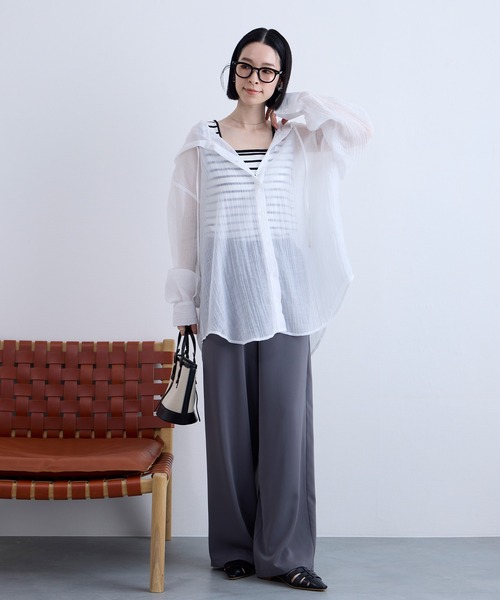 Aunely（オーネリー）の「【Aunely】 軽やか 楊柳 シアーエア フード シャツ/マシンウォッシャブル＜YOSOOIシリーズ＞（シャツ/ブラウス・レディース・ライトブルー/ブラウン/チャコールグレー/オフホワイト/ブラック/ベージュ・M/L）」の20枚目の写真