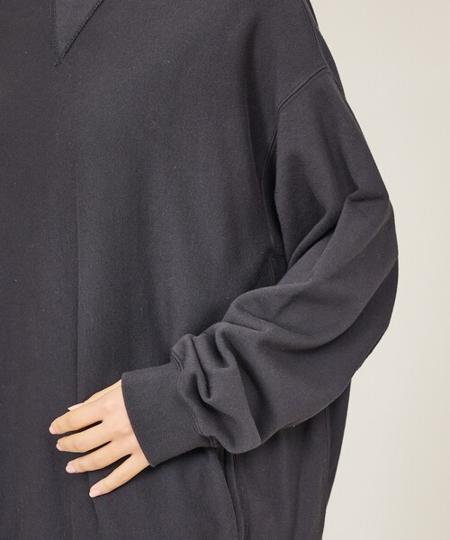 Russell Athletic（ラッセルアスレティック）の「【BerBerJin × RUSSELL ATHLETIC / ベルベルジン × ラッセル アスレティック】Soft Loop Back Crew Sweat / ソフトループバック クルースウェット（スウェット・メンズ・ライトグレー/ブラック/ネイビー・M/L/XL）」の18枚目の写真