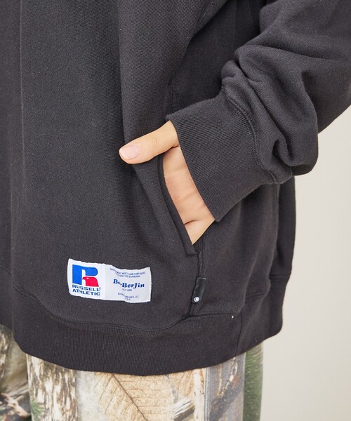Russell Athletic（ラッセルアスレティック）の「【BerBerJin × RUSSELL ATHLETIC / ベルベルジン × ラッセル アスレティック】Soft Loop Back Crew Sweat / ソフトループバック クルースウェット（スウェット・メンズ・ライトグレー/ブラック/ネイビー・M/L/XL）」の19枚目の写真