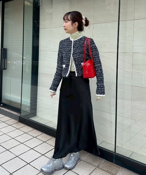 emmi（エミ）の「ツイードライクニットジャケット（カーディガン/ボレロ・レディース・ホワイト/ライトブルー/ネイビー・F）」の21枚目の写真