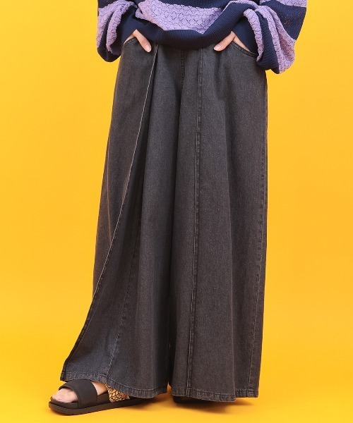 チチカカ(チチカカ)の「Orale! フロントタックワイドデニムパンツ(デニムパンツ・レディース・ブラック/インディゴブルー・FREE)」の2枚目の写真