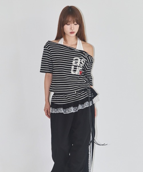 as you are(アズユーアー)の「◇ASYOUARE◇ブランド直輸入正規品/ストライプオフショルダーTシャツ STRIPED OFF-SHOULDER T-SHIRT(Tシャツ/カットソー・レディース・ブラック/チャコール/グレー・FREE)」の5枚目の写真