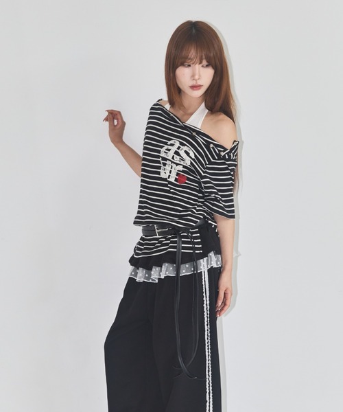 as you are(アズユーアー)の「◇ASYOUARE◇ブランド直輸入正規品/ストライプオフショルダーTシャツ STRIPED OFF-SHOULDER T-SHIRT(Tシャツ/カットソー・レディース・ブラック/チャコール/グレー・FREE)」の6枚目の写真