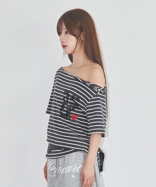 as you are(アズユーアー)の「◇ASYOUARE◇ブランド直輸入正規品/ストライプオフショルダーTシャツ STRIPED OFF-SHOULDER T-SHIRT(Tシャツ/カットソー・レディース・ブラック/チャコール/グレー・FREE)」の20枚目の写真