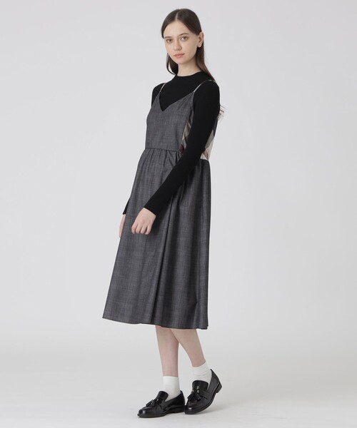 BLUE LABEL CRESTBRIDGE(ブルーレーベルクレストブリッジ)の「ライトスラブシャンブレーキャミソールドレス(ワンピース・レディース・ダークネイビー・38/36)」の1枚目の写真