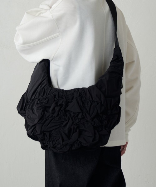 Cote&Ciel（コートエシエル）の「【Cote&Ciel】Hyco S Otra Gathered Black（ショルダーバッグ・メンズ・ブラック・FREE）」の3枚目の写真