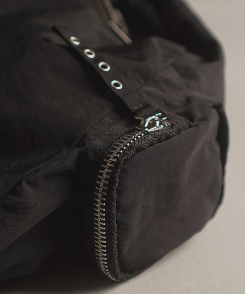 MASMARULEZ(マスマルールズ)の「304Eyelet ear arch bag_ black(メッセンジャーバッグ・レディース・その他・FREE)」の22枚目の写真