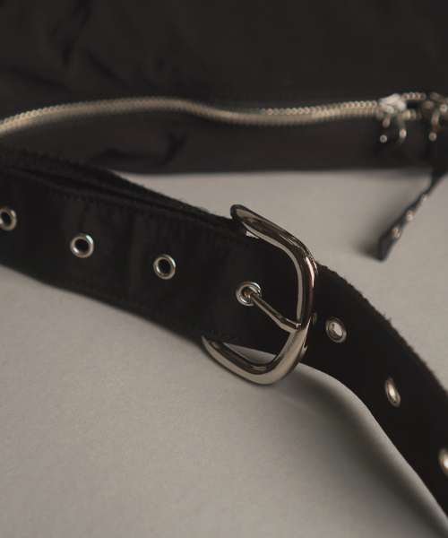 MASMARULEZ(マスマルールズ)の「304Eyelet ear arch bag_ black(メッセンジャーバッグ・レディース・その他・FREE)」の12枚目の写真