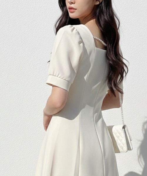 NANEA(ナネア)の「フレンチガーリーアシンメトリーワンピース(ワンピース・レディース・ブラック/ホワイト・MEDIUM/SMALL)」の5枚目の写真
