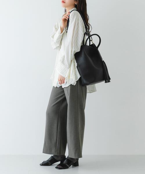 RODE SKO（ロデスコ）の「タッセル軽量2WAYタテナガトートバッグ（トートバッグ・レディース・ブラック/ブラウン・ONE）」の22枚目の写真