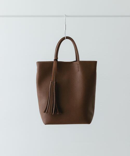RODE SKO（ロデスコ）の「タッセル軽量2WAYタテナガトートバッグ（トートバッグ・レディース・ブラック/ブラウン・ONE）」の14枚目の写真