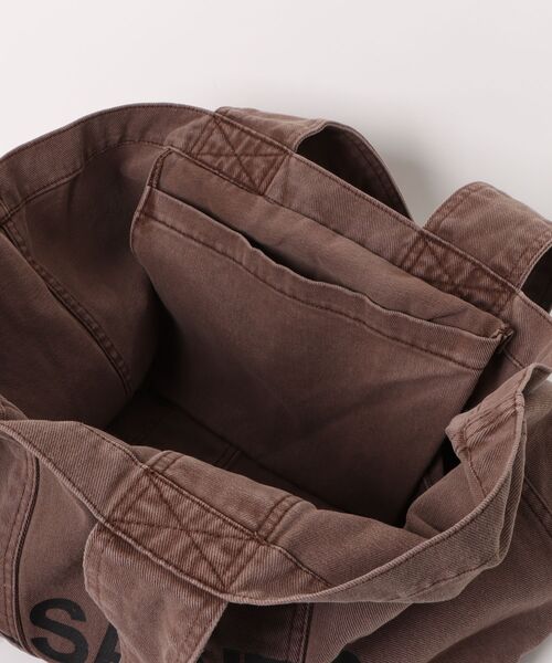 ALLSAINTS(オールセインツ)の「IZZY DENIM TOTE(トートバッグ・レディース・チョコ・ONE SIZE)」の4枚目の写真