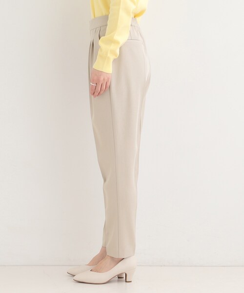 SHOO・LA・RUE（シューラルー）の「【多機能】2タックテーパードパンツ（その他パンツ・レディース・ナチュラル/グレー/ネイビー・10/04/03/02/01）」の17枚目の写真