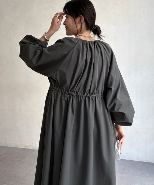 DouDou(ドゥドゥ)の「【WEB限定】バルーンスリーブドロストコート(その他アウター・レディース・チャコールグレー/ベージュ・FREE)」の11枚目の写真