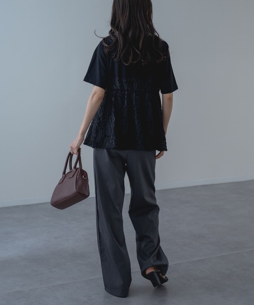 refinedworks（リファインドワークス）の「【refinedworks】異素材 ドッキング ペプラム シルエット プルオーバー！（Tシャツ/カットソー・レディース・オフホワイト/ブラック・FREE）」の5枚目の写真