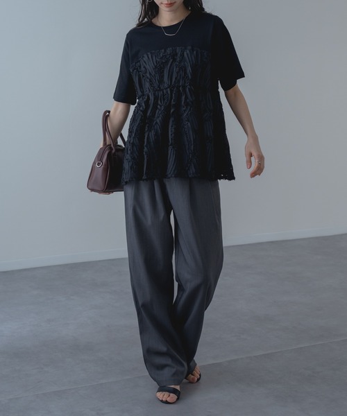 refinedworks（リファインドワークス）の「【refinedworks】異素材 ドッキング ペプラム シルエット プルオーバー！（Tシャツ/カットソー・レディース・オフホワイト/ブラック・FREE）」の3枚目の写真