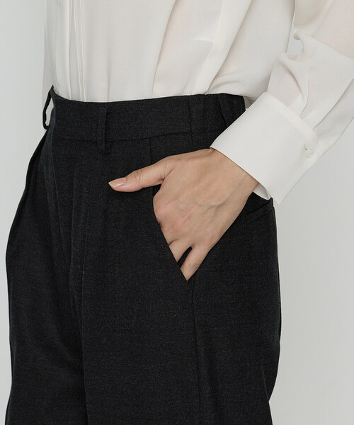 COMME CA(コムサ)の「〔 TALLサイズ 〕 【セットアップ対応】トリアセウールフラノ ワイドパンツ(その他パンツ・レディース・チャコール・15号)」の6枚目の写真