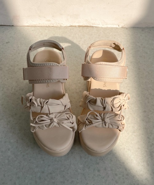 Shoes in Closet(シューズインクローゼット)の「+9.0㎝ 超軽量 厚底 ソフトレザー リボン ギャザー サンダル 5813(サンダル・レディース・ベージュ/ブラック×ブラック/グレー・3L/L/LL/M/S)」の17枚目の写真