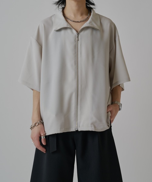 Lui's(ルイス)の「ショートスリーブオーバーZIPシャツ(シャツ/ブラウス・メンズ・ブラック/チャコールグレー/ライトグレー・S/M)」の3枚目の写真