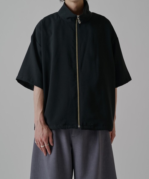 Lui's(ルイス)の「ショートスリーブオーバーZIPシャツ(シャツ/ブラウス・メンズ・ブラック/チャコールグレー/ライトグレー・S/M)」の1枚目の写真