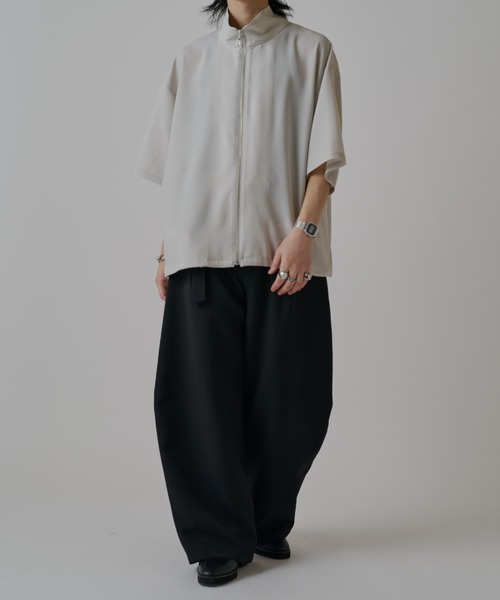 Lui's(ルイス)の「ショートスリーブオーバーZIPシャツ(シャツ/ブラウス・メンズ・ブラック/チャコールグレー/ライトグレー・S/M)」の6枚目の写真