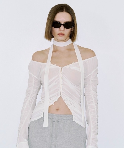 JOSE MOON(ジョゼムーン)の「SPLIT GATHERS CHOKER TOPS/スプリットギャザーチョーカートップス(Tシャツ/カットソー・レディース・ブラック/ホワイト・FREE)」の2枚目の写真