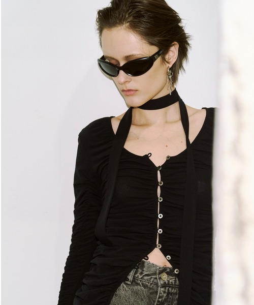 JOSE MOON(ジョゼムーン)の「SPLIT GATHERS CHOKER TOPS/スプリットギャザーチョーカートップス(Tシャツ/カットソー・レディース・ブラック/ホワイト・FREE)」の16枚目の写真