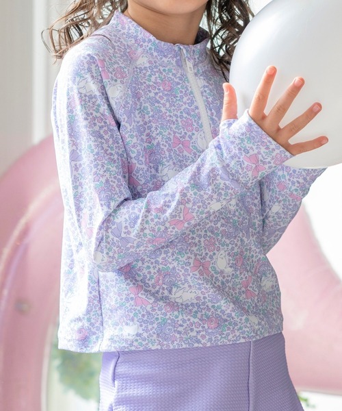 Catherine Cottage（キャサリンコテージ）の「1枚で着られる！ラッシュガード＆フリルパンツ水着セット（水着・キッズ・ピンク系4/ブルー系2/ライラック系1/ライラック系/ピンク系2/ブルー系1/ブラック系/サックスブルー系・120/110/140/130/100/160/150）」の16枚目の写真