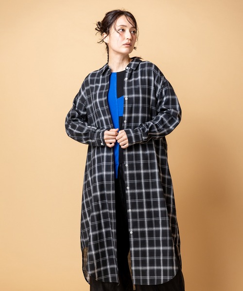 OSMOSIS(オズモーシス)の「2WAYチェックロングシャツブラウス(シャツ/ブラウス・レディース・ブラウン/ダークブラウン/ブラック・ONE SIZE)」の2枚目の写真