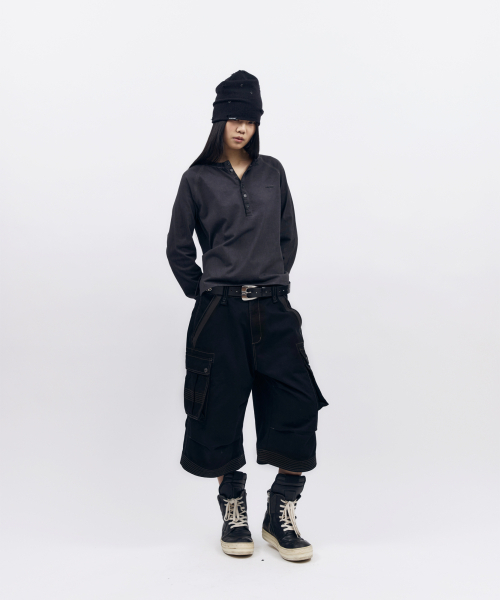 AAKAM(アーカム)の「Dust Henry Neck Long Sleeve (Black)(Tシャツ/カットソー・レディース・その他・1/2)」の16枚目の写真