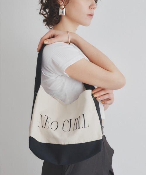 Muel Chic（ミュエルシック）の「Neo Chill tote bag  ネオチルトートバッグ（トートバッグ・レディース・ベージュ/ネイビー/ブラック/レッド・ONE SIZE）」の2枚目の写真