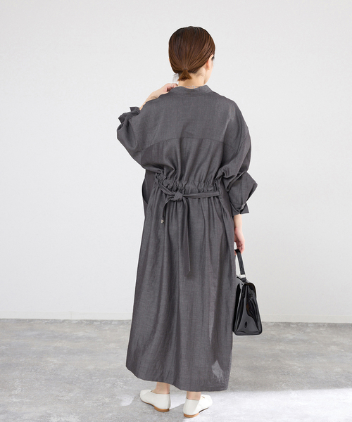 IENA（イエナ）の「2WAY シャンブレー ワークワンピース（ワンピース・レディース・ブラック系その他/ネイビー・38/36）」の5枚目の写真