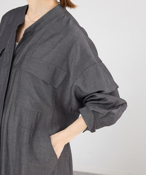 IENA（イエナ）の「2WAY シャンブレー ワークワンピース（ワンピース・レディース・ブラック系その他/ネイビー・38/36）」の6枚目の写真