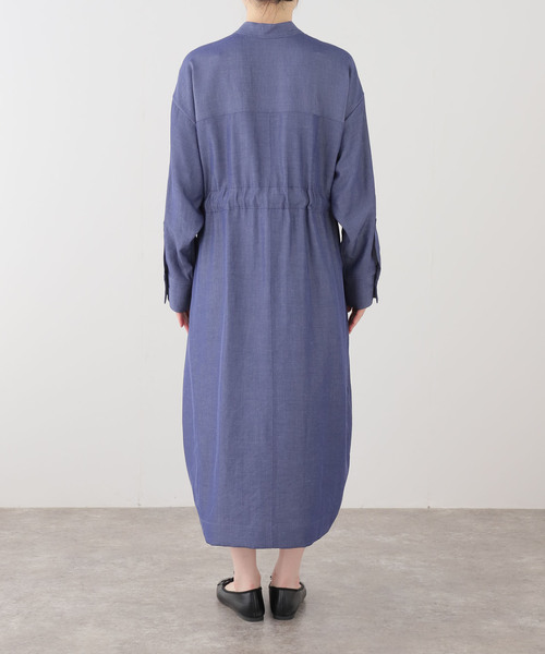 IENA（イエナ）の「2WAY シャンブレー ワークワンピース（ワンピース・レディース・ブラック系その他/ネイビー・38/36）」の16枚目の写真