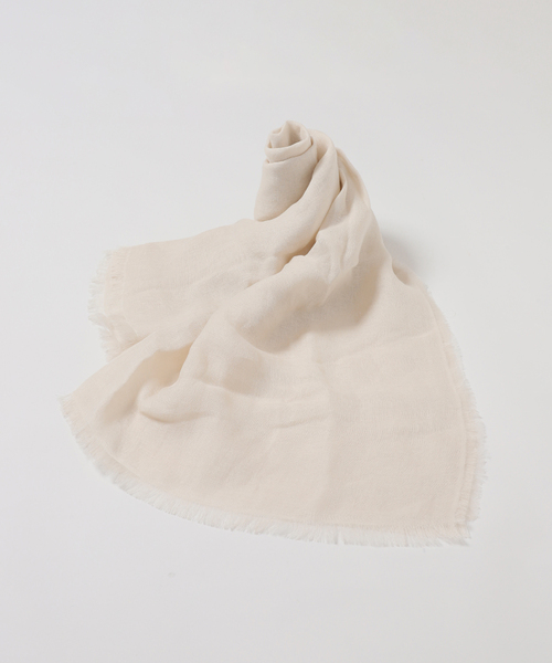 THROW(スロー)の「《NOBLE別注カラー・》THROW/スロー Light Linen Color Stole(ストール/ショール・レディース・ブラウン/ホワイト系その他/ベージュ・FREE)」の10枚目の写真