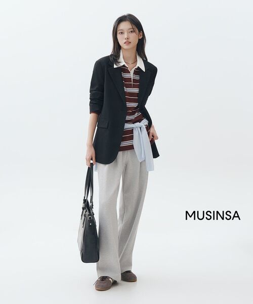 MUSINSA STANDARD WOMAN（ムシンサスタンダードウーマン）の「ウィメンズリラックスドマルチストライプラグビーシャツ[バーガンディ]（ポロシャツ・レディース・その他・X-SMALL/SMALL/MEDIUM/LARGE）」の9枚目の写真
