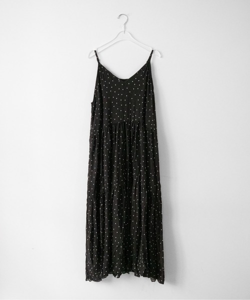 on:nue（オンニュ）の「【on:nue】クリンクルドット ティアードキャミワンピース/2026 SS COLLECTION（ワンピース・レディース・ブラック/アイボリー/レッド・FREE）」の8枚目の写真