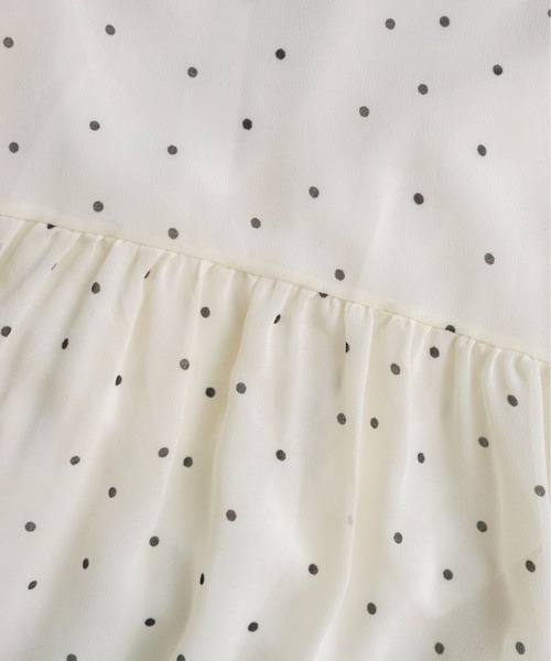 on:nue（オンニュ）の「【on:nue】クリンクルドット ティアードキャミワンピース/2026 SS COLLECTION（ワンピース・レディース・ブラック/アイボリー/レッド・FREE）」の10枚目の写真